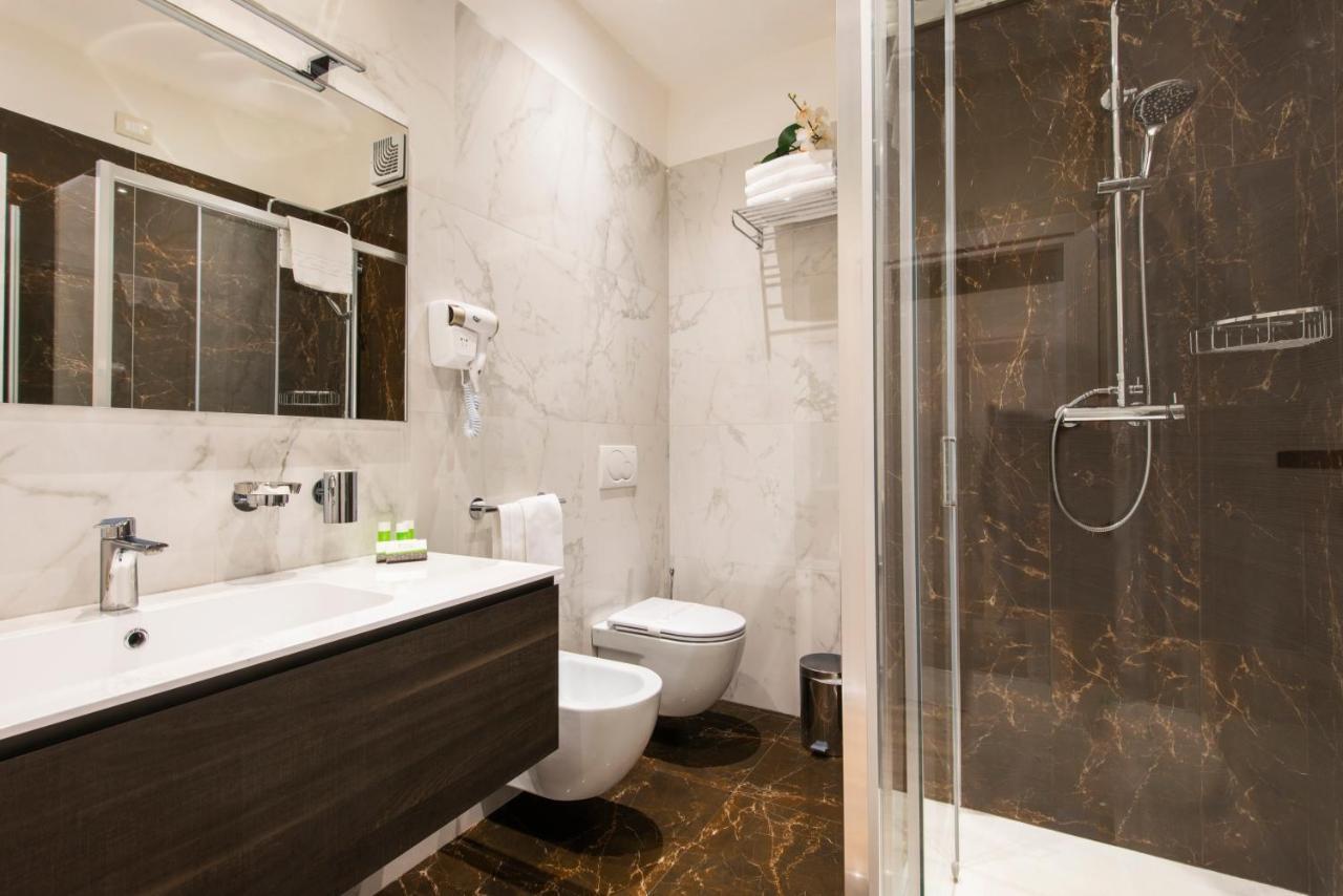 Hotel Regent - In Pieno Centro Σαν Μπενεντέτο ντελ Τρόντο Εξωτερικό φωτογραφία