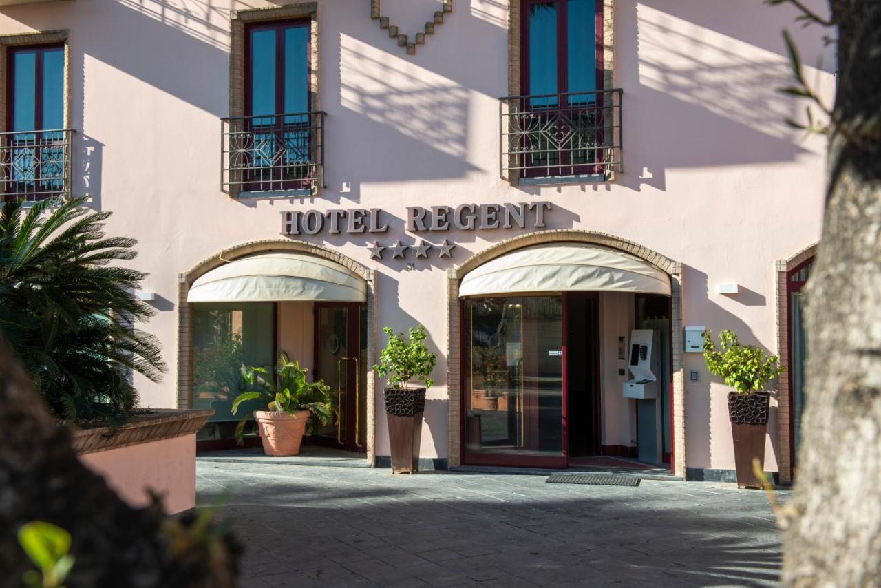 Hotel Regent - In Pieno Centro Σαν Μπενεντέτο ντελ Τρόντο Εξωτερικό φωτογραφία